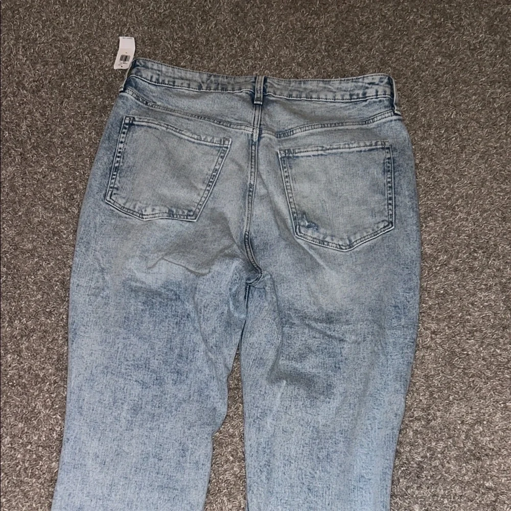 Old Navy Light Blue Ripped Jeans - Picture 8 of 8